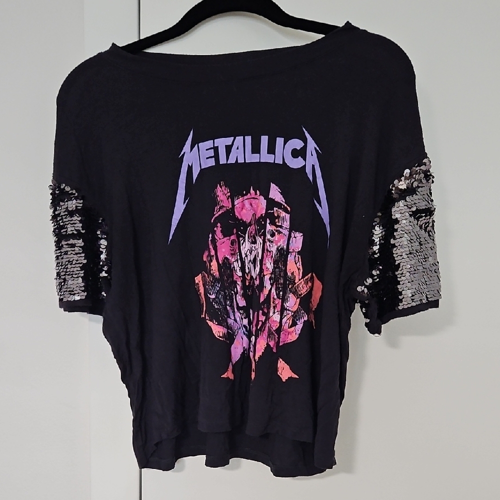 Cotton On Metallica Shirt